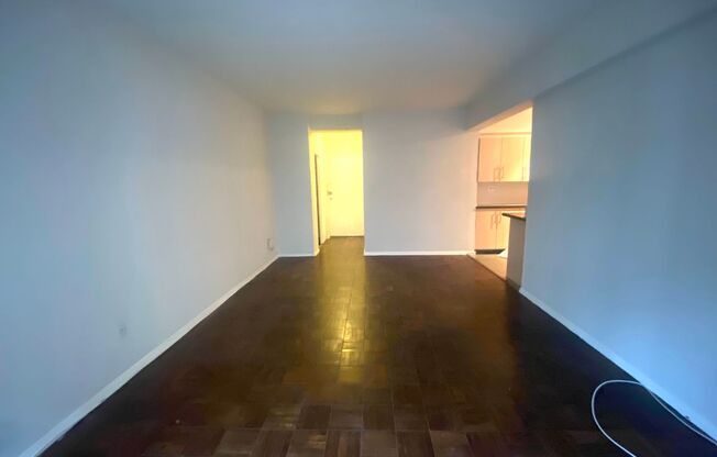 An efficiency apartment located on the 7th floor of the Boston House Condominium just off of DuPont Circle Next to John's Hopkins University