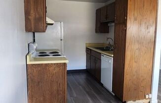 Garden level 2 bed, 1 bath apartment in Cheyenne