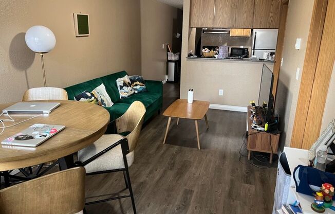 1 bed, 1 bath, 442 sqft, $1,450, Unit B201