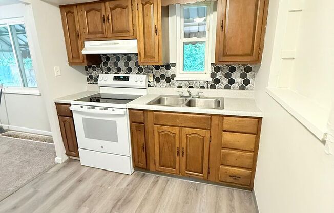Freshly Painted 3BD/1.5BA Single Family Home in Penn Hills