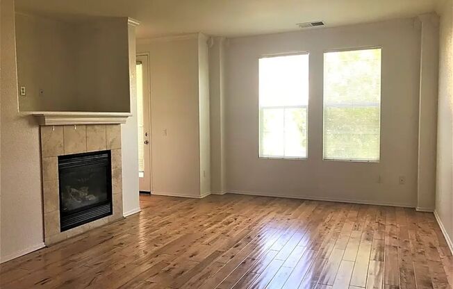 Charming 4 bedroom 4 bathroom in heart of East Lake!