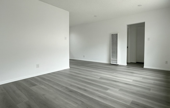 4317 W 120 ST