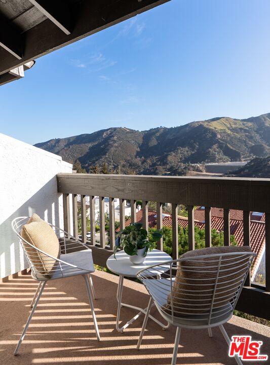 1692 MICHAEL LN