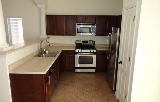 3 beds, 2 baths, $1,495