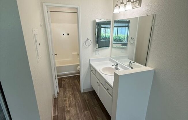 1 bed, 1 bath, 660 sqft, $2,200