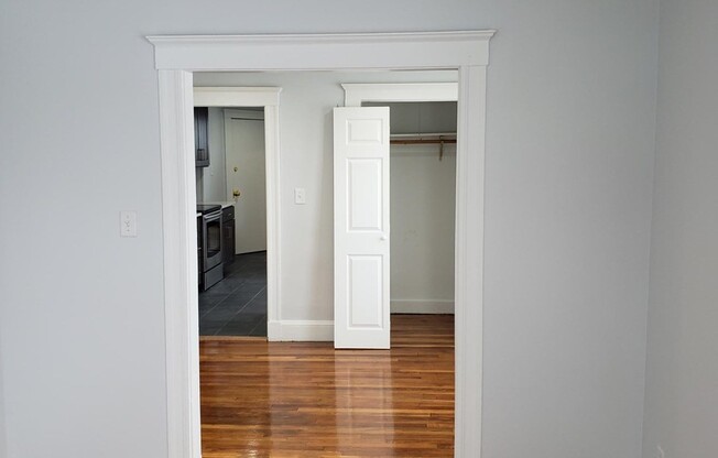 1 bed, 1 bath, 800 sqft, $2,275, Unit 41B