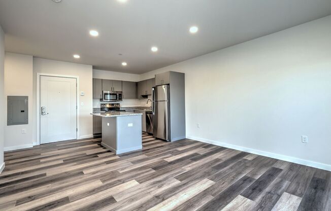 1 bed, 1 bath, 740 sqft, $2,100, Unit Apt 1105
