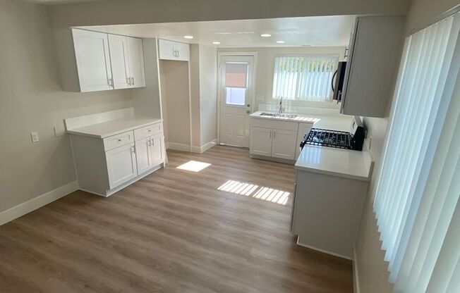 1400 Estate Dr