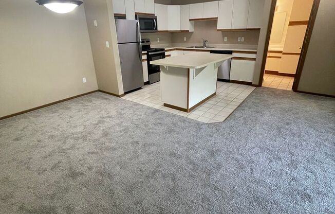 2 beds, 2 baths, 1,050 sqft, $1,210, Unit 272