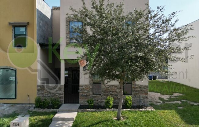 Beautiful 4B/2.5B Home in Mcallen