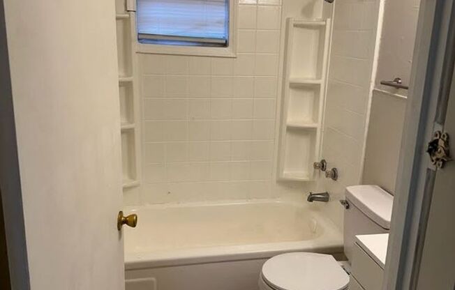 2 beds, 1 bath, $750