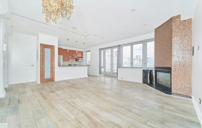 450 E 117 ST