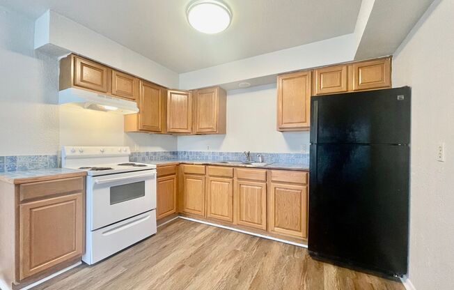 101/103 Lockhart St.