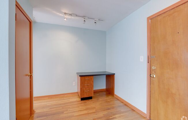 Studio, 1 bath, 404 sqft, $995, Unit 2115-206