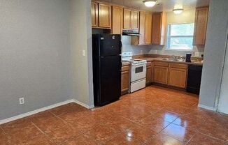 3 beds, 2 baths, $1,650