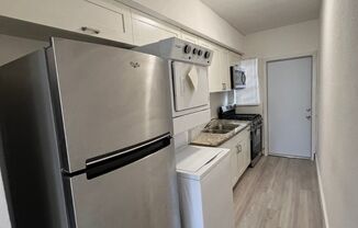 2 beds, 1 bath, 850 sqft, $2,150