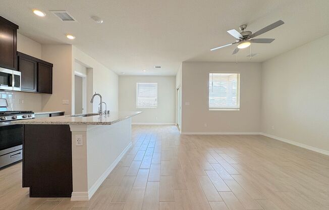 Northeast El Paso 4 Bed in Campo Del Sol Neighborhood!
