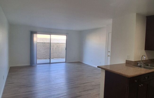 1 bed, 1 bath, 665 sqft, $2,000, Unit 126