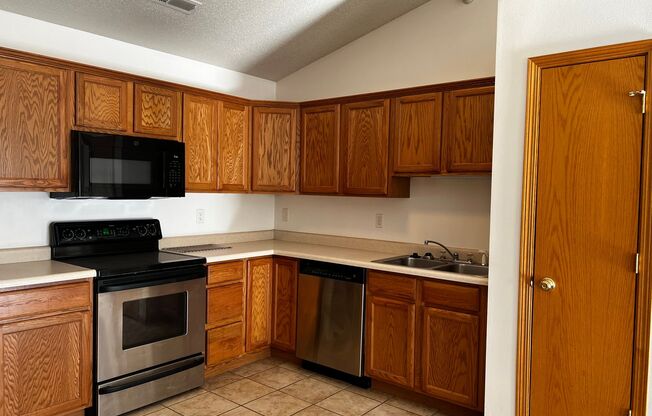 $1,150 | 2 Bedroom, 2 Bathroom Condo | No Pets* | Available for August 1st, 2024 Move In!
