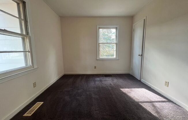 3 beds, 1 bath, $1,200