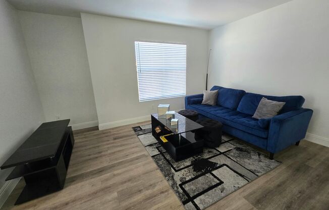 2 beds, 2 baths, $1,195, Unit UNIT 2016