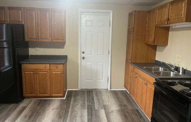 1 bed, 1 bath, $900, Unit 3