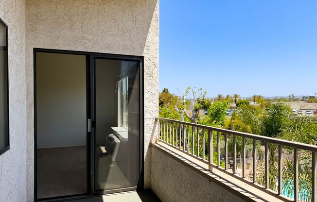 2 beds, 2 baths, 900 sqft, $2,600, Unit 415
