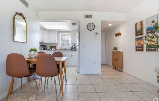 2 beds, 1 bath, 780 sqft, $1,450, Unit 56