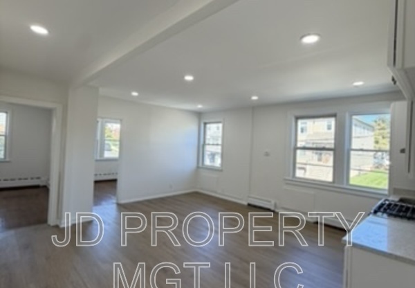 21 VAN COURTLAND PL