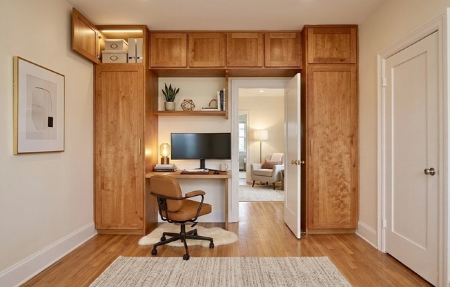 2 beds, 1 bath, 833 sqft, $2,900, Unit 52