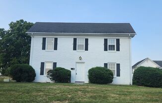 Spacious 2 Bedroom 1 Bath Townhome in North Roanoke County