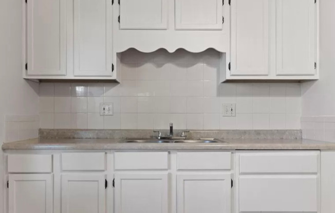 5930 N 67 ST
