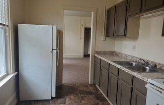 Studio, 1 bath, $895, Unit Apt. #6