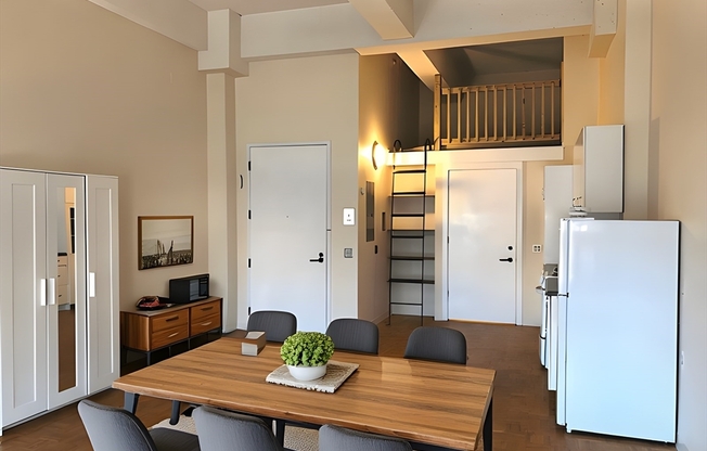 Studio, 1 bath, 500 sqft, $2,600, Unit 311