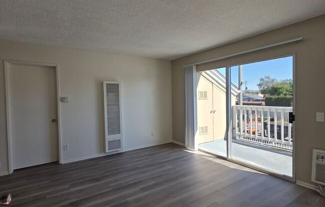 1 bed, 1 bath, 691 sqft, $2,000, Unit 476R
