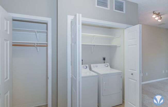 2 beds, 1 bath, 1,042 sqft, $1,310, Unit CT-179