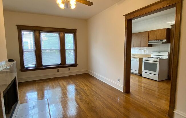 3152 N. Broadway