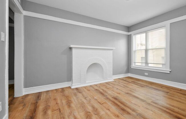2 beds, 1 bath, 1,000 sqft, $1,695, Unit 4234 1/2 -  3E