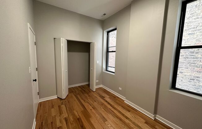 2 beds, 1 bath, $2,600, Unit 1F