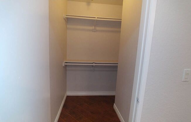 2 beds, 2 baths, 940 sqft, $2,895, Unit 406