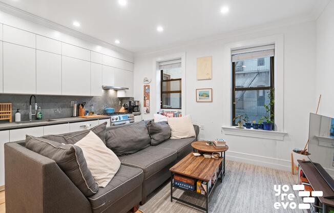 24 51 38 ST