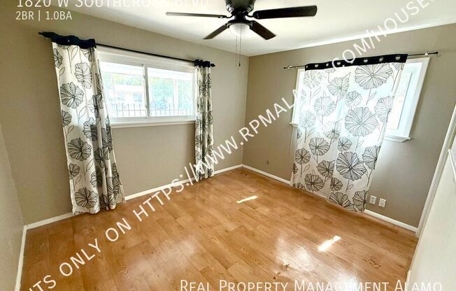 1820 W SOUTHCROSS BLVD