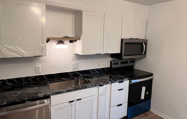 2 beds, 1.5 baths, 980 sqft, $1,845, Unit 2756 Gatewood Cir