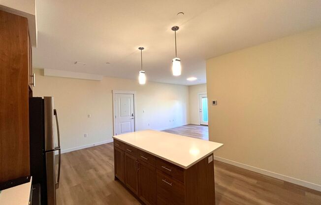 2 beds, 1 bath, $1,875, Unit A104