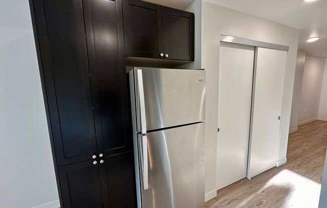 Studio, 1 bath, 412 sqft, $1,695, Unit Unit 301