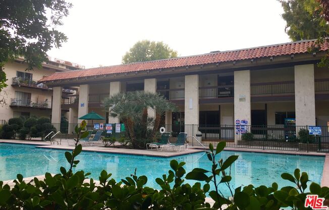 1 bed, 1.5 baths, 712 sqft, $2,333, Unit A312
