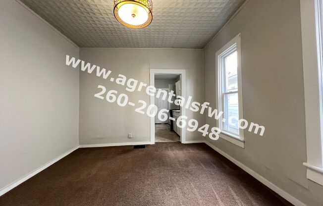 2 beds, 1 bath, $995