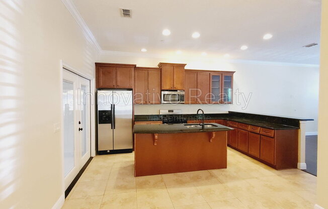 1381 ORCHID AVE