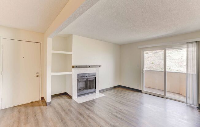 2 beds, 1 bath, 820 sqft, $1,575, Unit 08-301