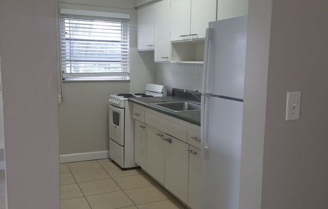 1 bed, 1 bath, 850 sqft, $1,600, Unit 1W